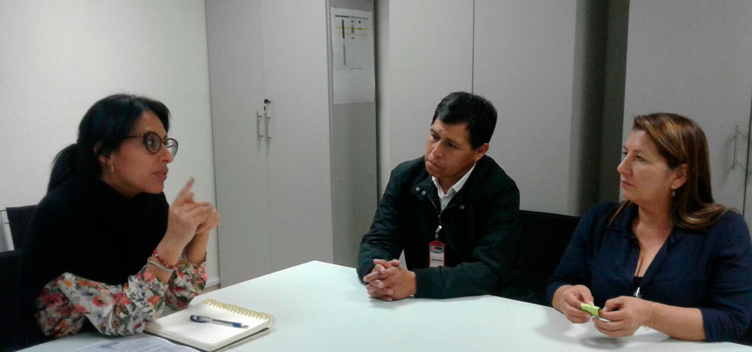 Reunión sobre proyectos con la Municipalidad de Chamaca de Cusco