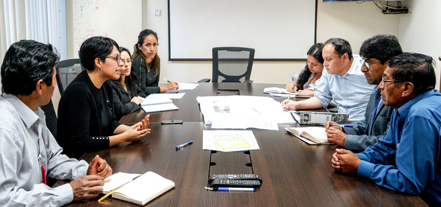 reunión sobre IE Nuestra Señora de Alta Gracia de la Región Puno